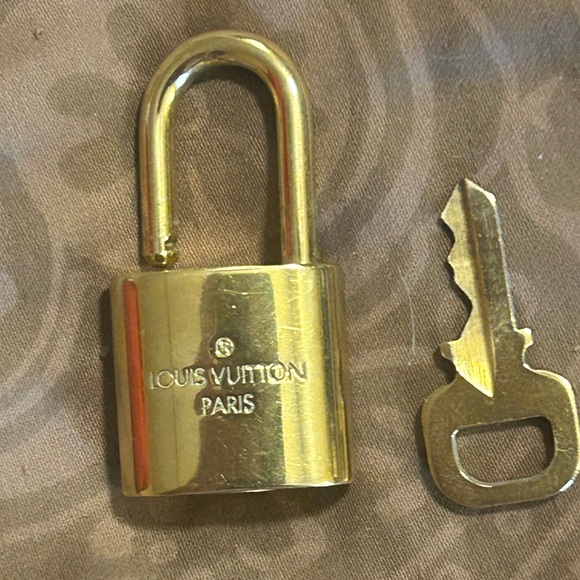 Lv lock and key #312 - Picture 2 of 5